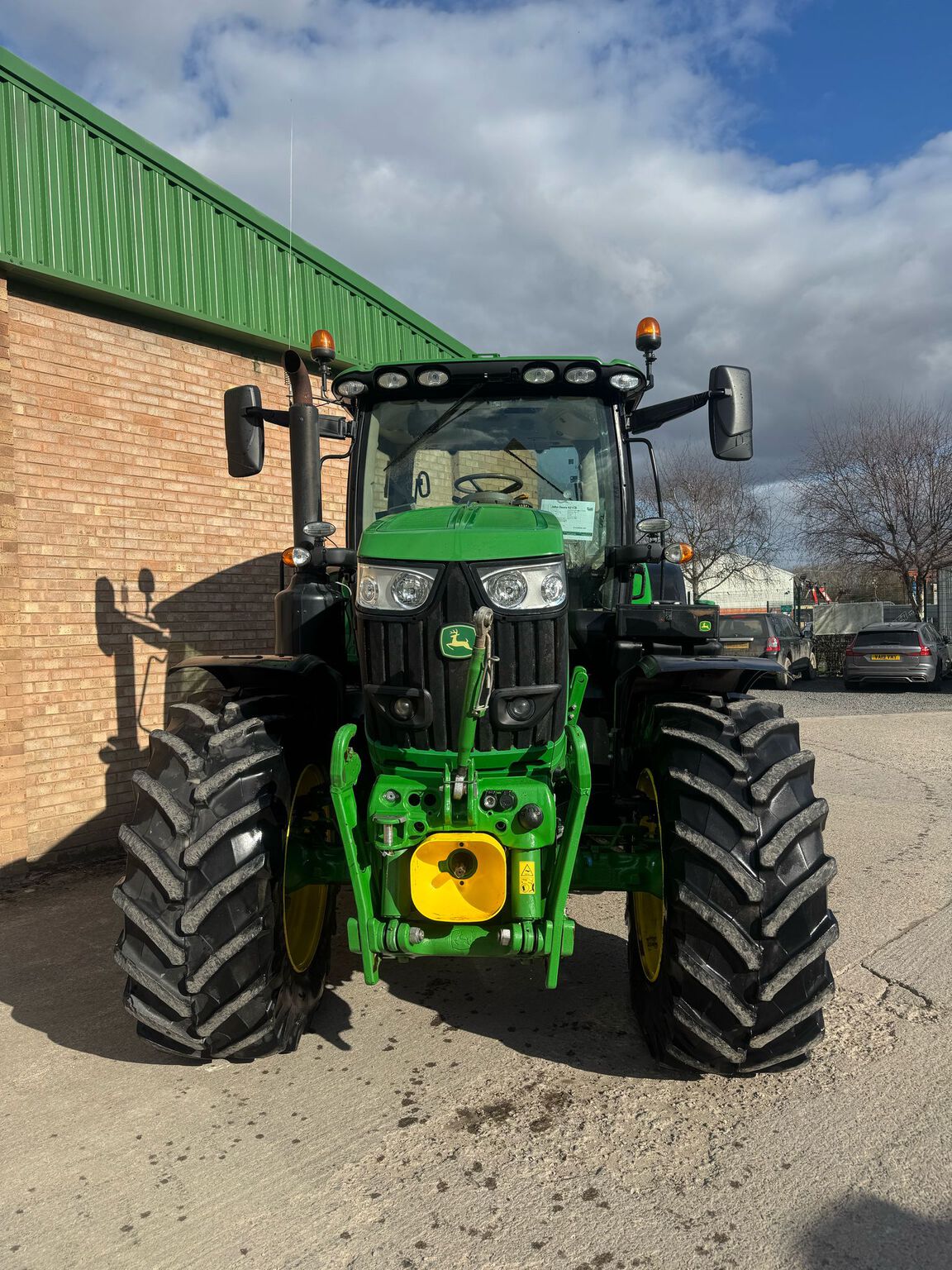 2021 John Deere 6215R