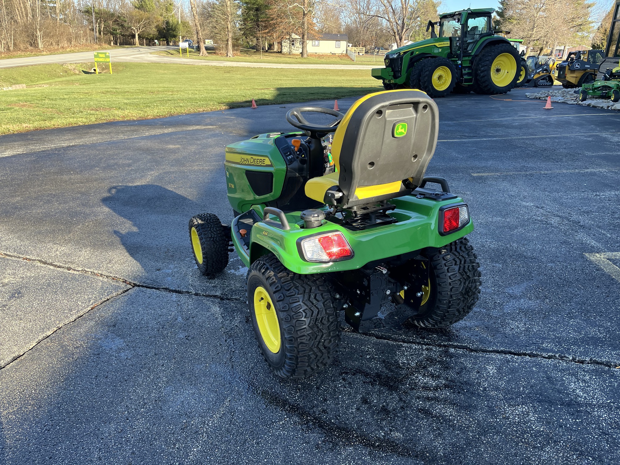 2024 John Deere X738 Image 3
