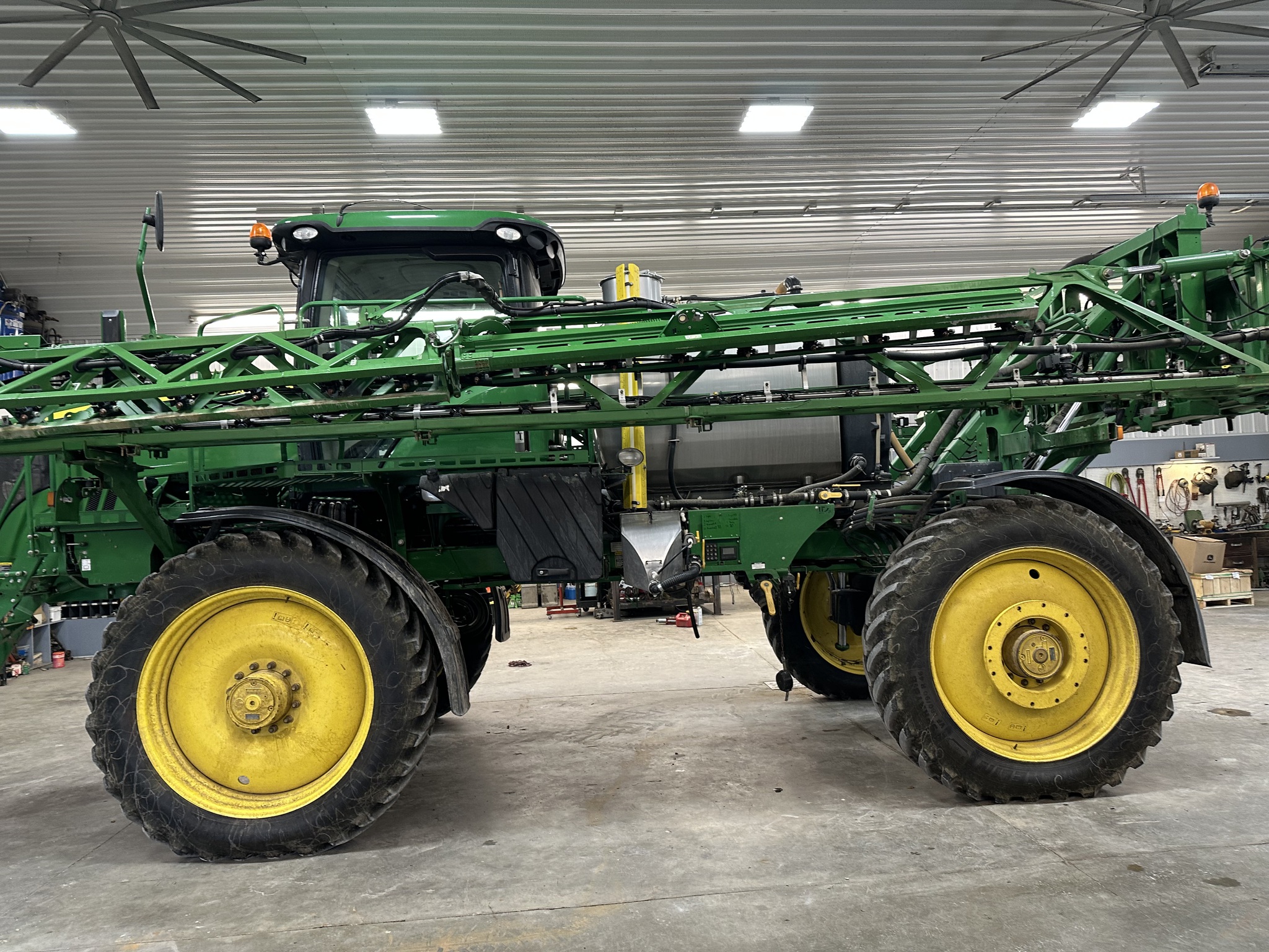 2016 John Deere R4038 Image 7