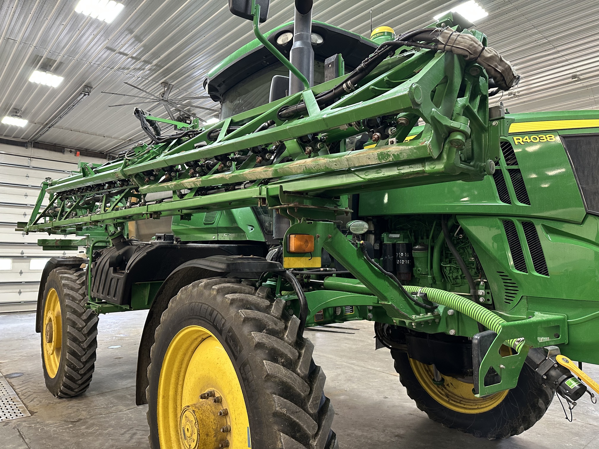 2016 John Deere R4038 Image 5