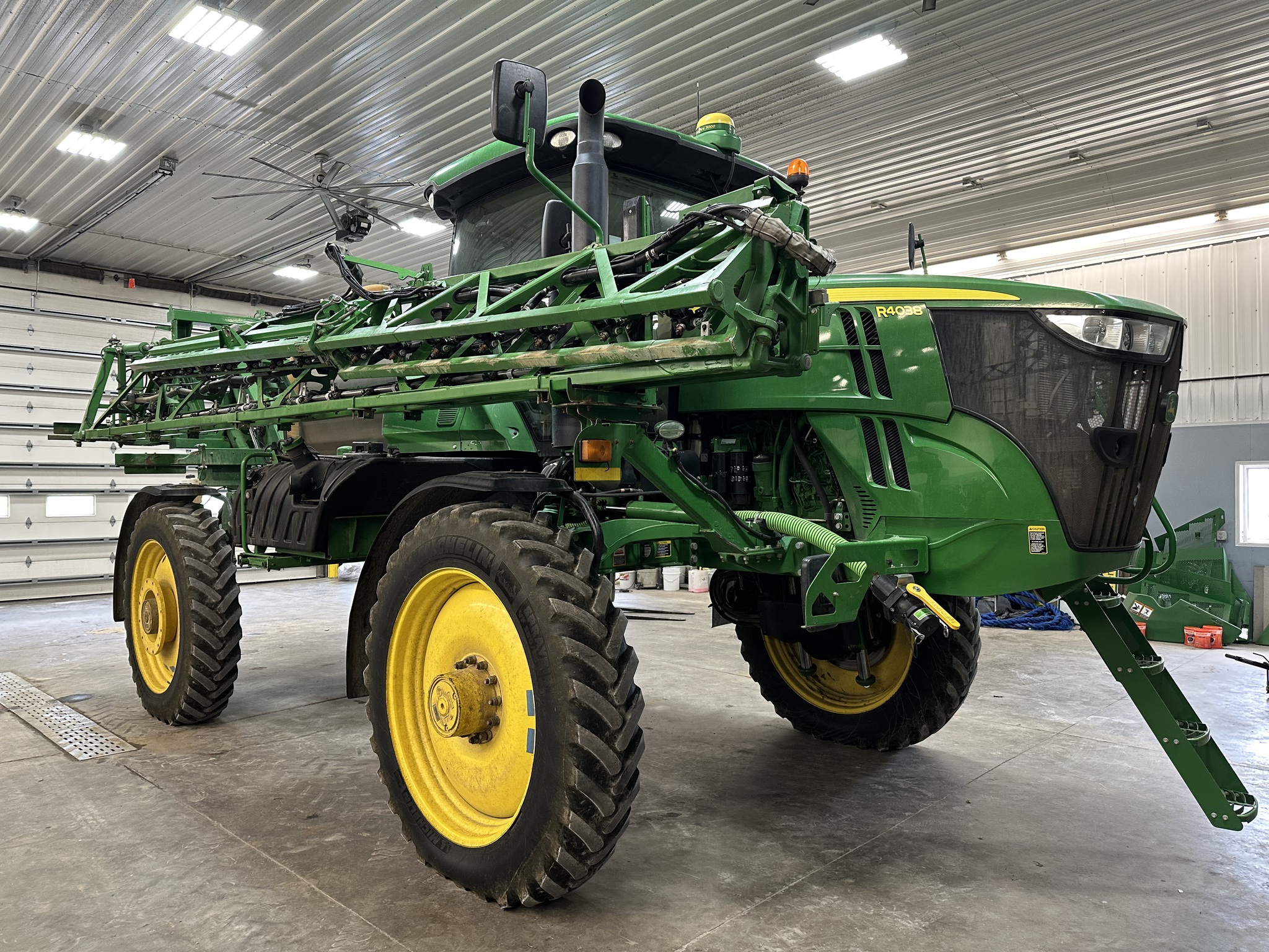 2016 John Deere R4038 Image 1