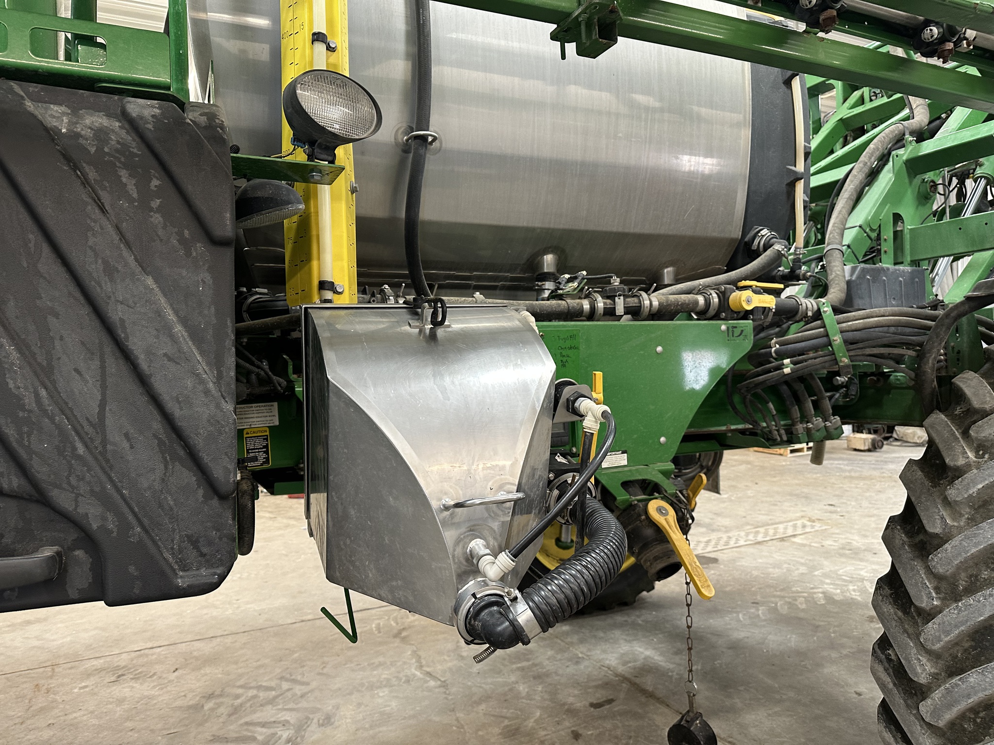 2016 John Deere R4038 Image 11