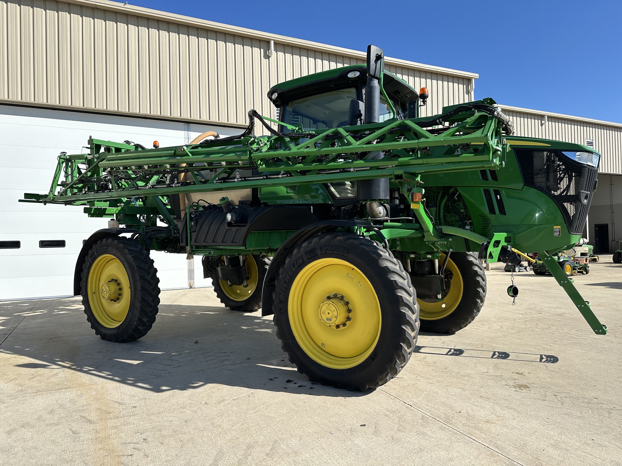 2016 John Deere R4038 Image 8