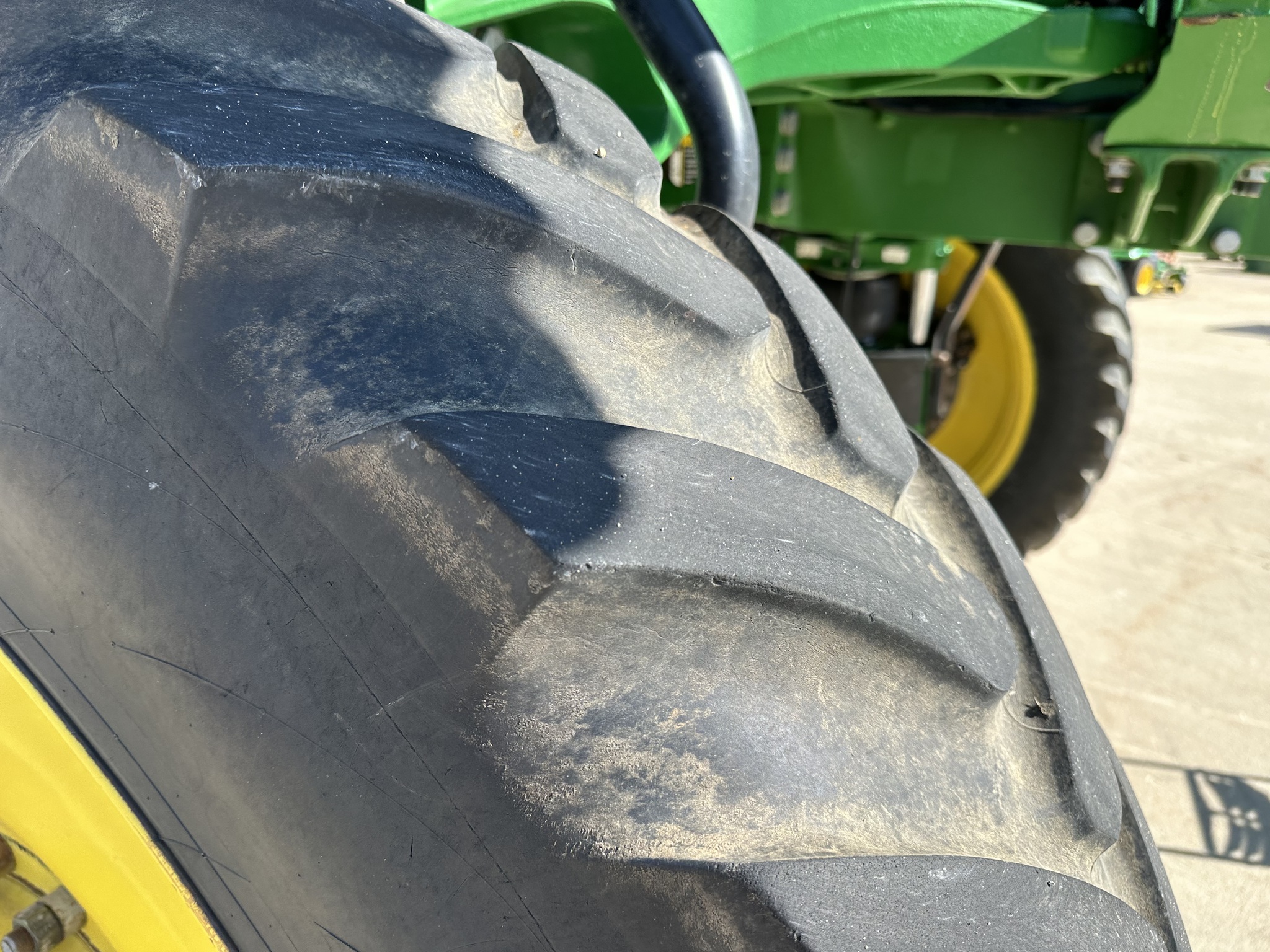 2016 John Deere R4038 Image 15