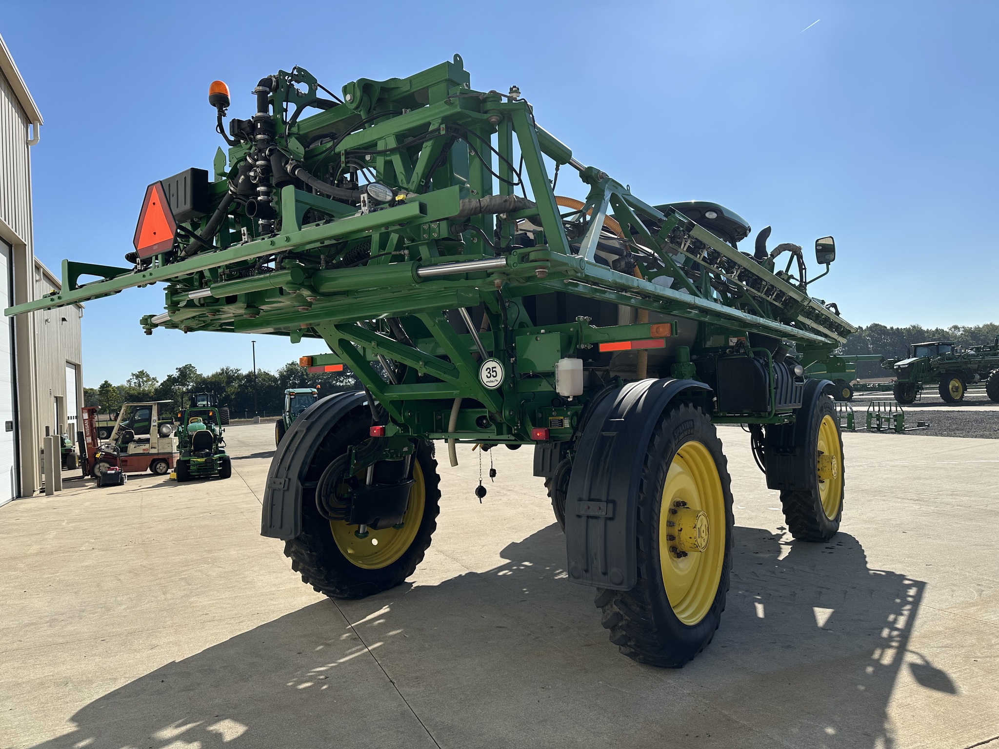 2016 John Deere R4038 Image 17