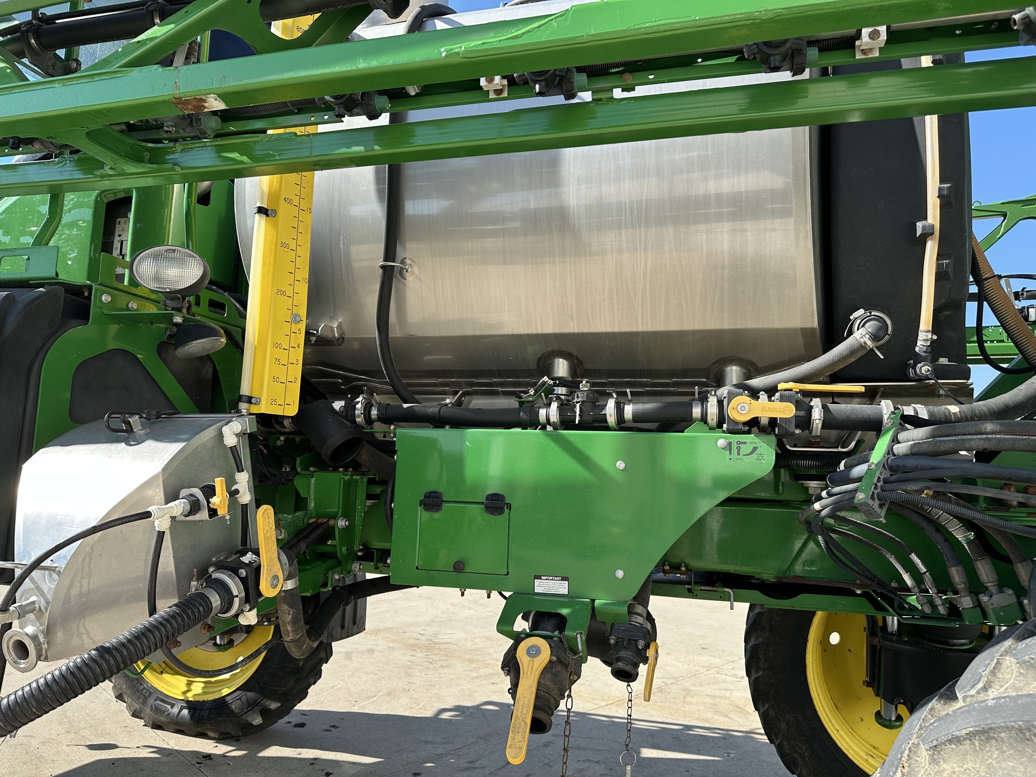 2016 John Deere R4038 Image 27