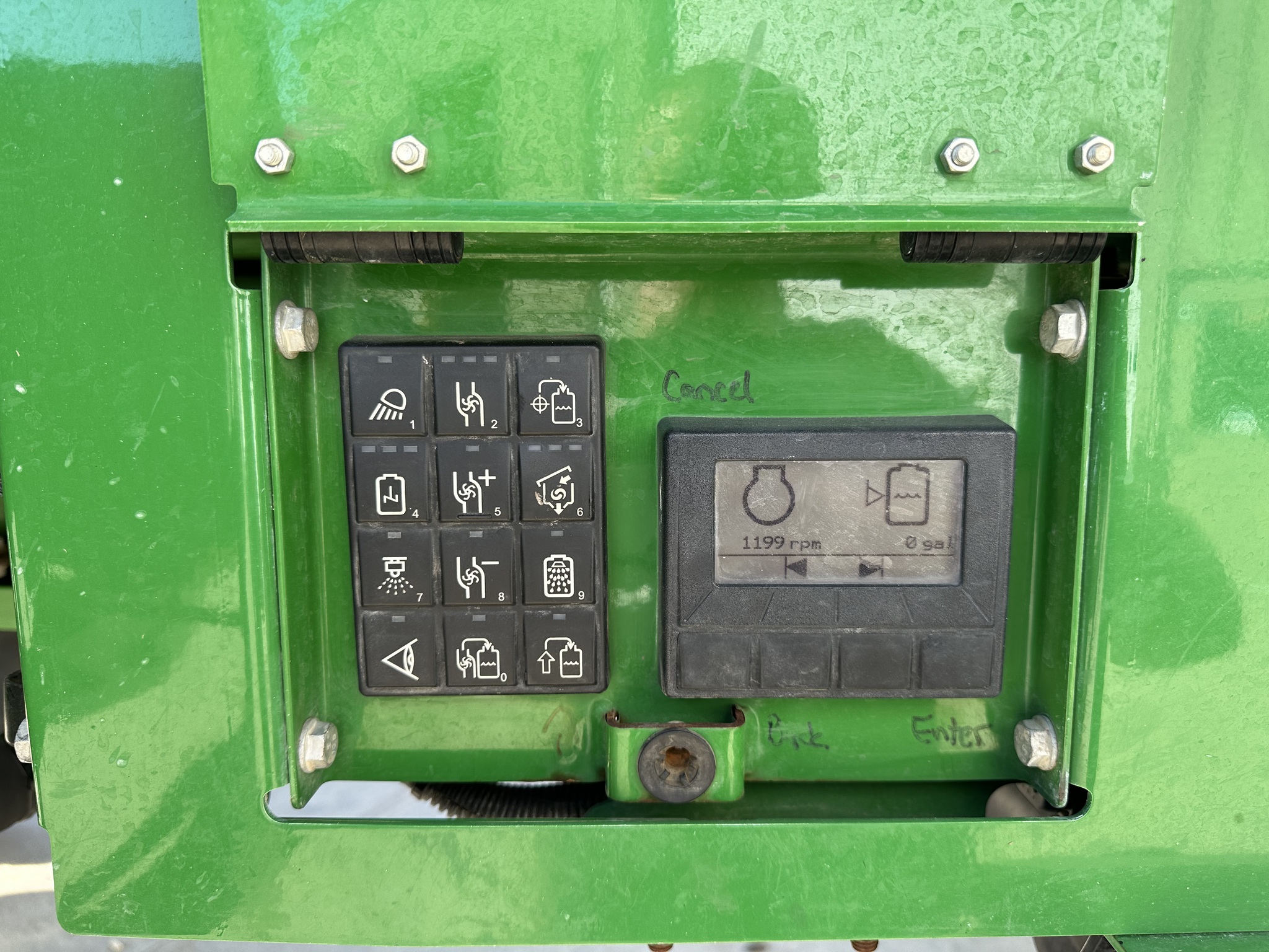 2016 John Deere R4038 Image 28