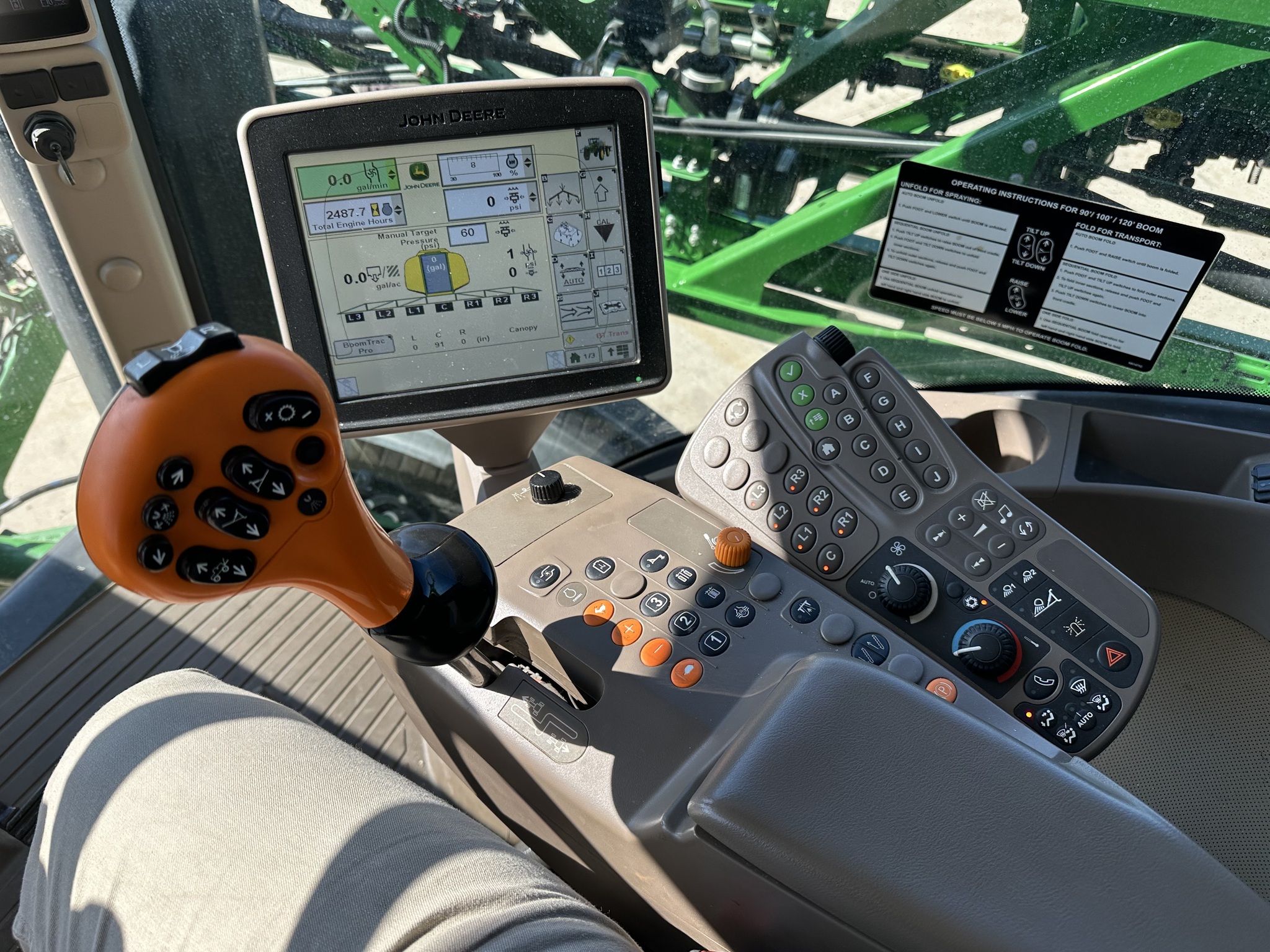 2016 John Deere R4038 Image 31