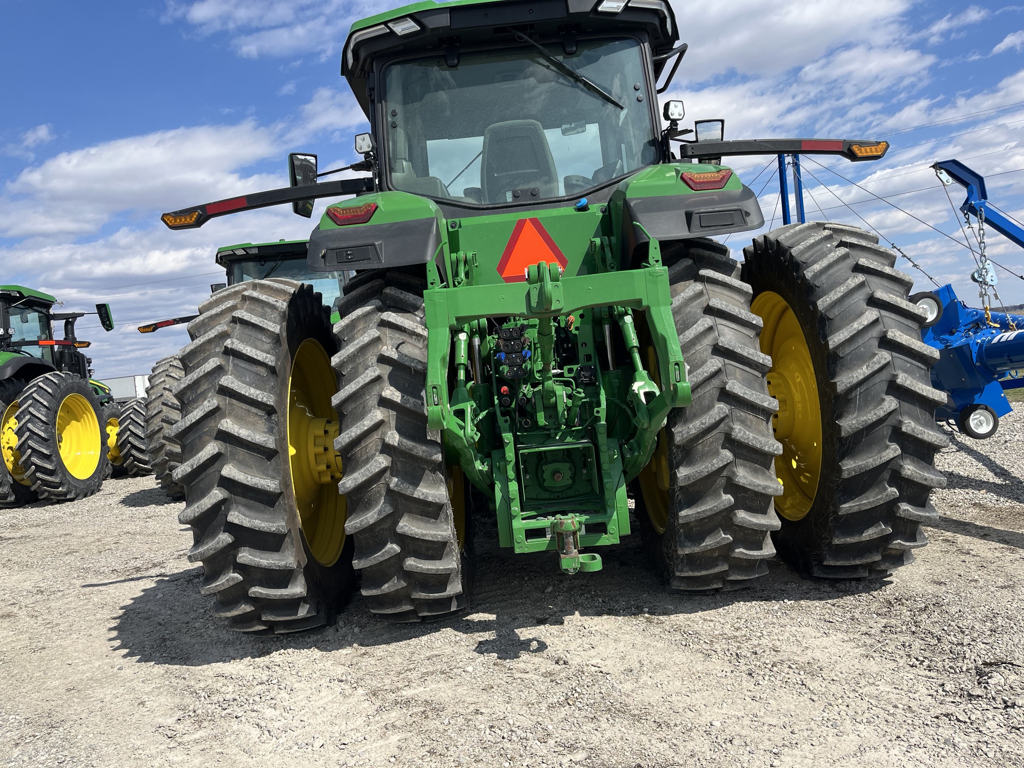 2023 John Deere 8R 280 Image 7