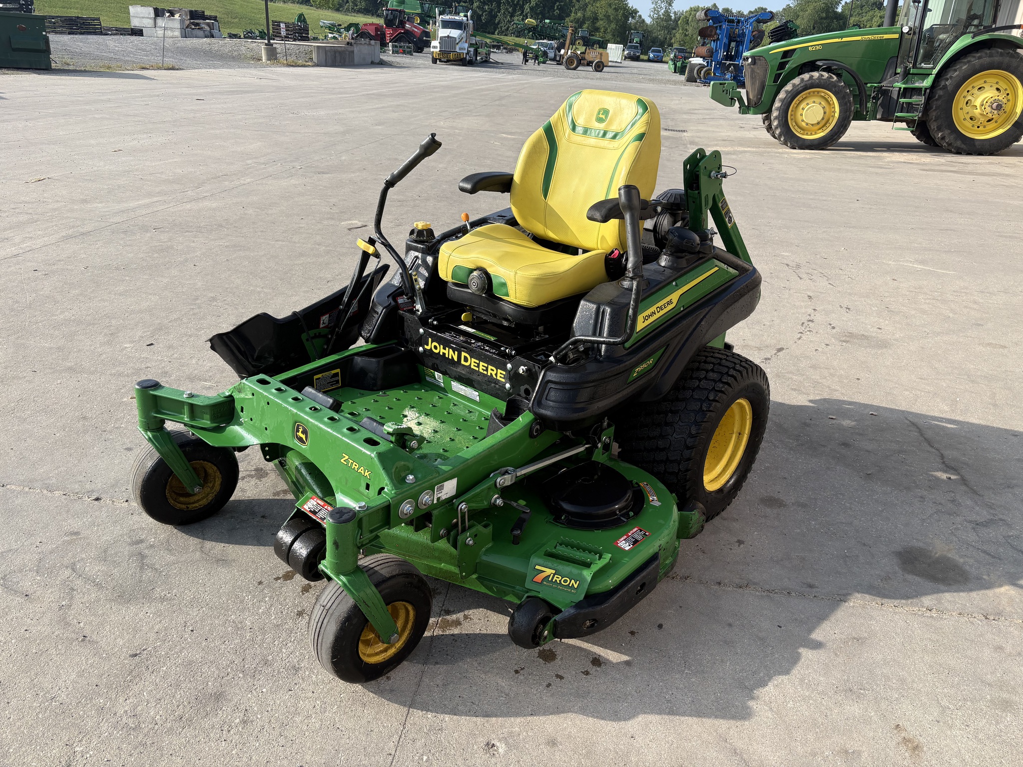 2023 John Deere Z950R Image 1