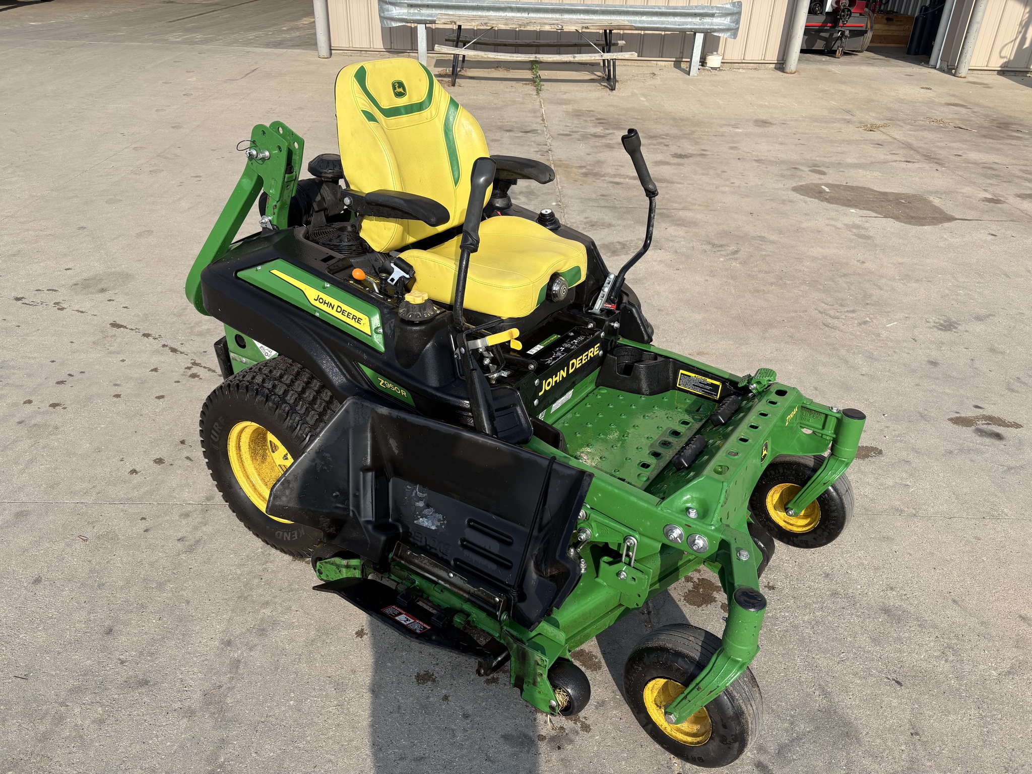 2023 John Deere Z950R Image 3