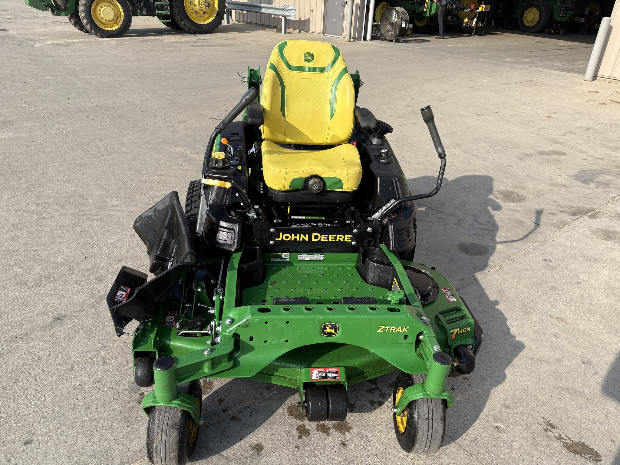 2023 John Deere Z950R Image 2