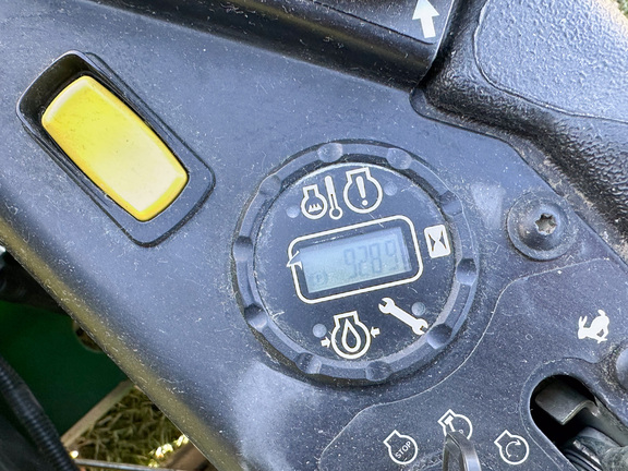 2022 John-Deere Z930M