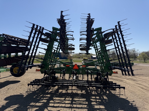 2011 John Deere 2210 - Photo4