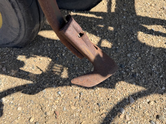 2011 John Deere 2210 - Photo19