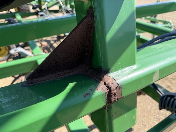 2011 John Deere 2210 - Photo33