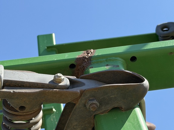 2011 John Deere 2210 - Photo34