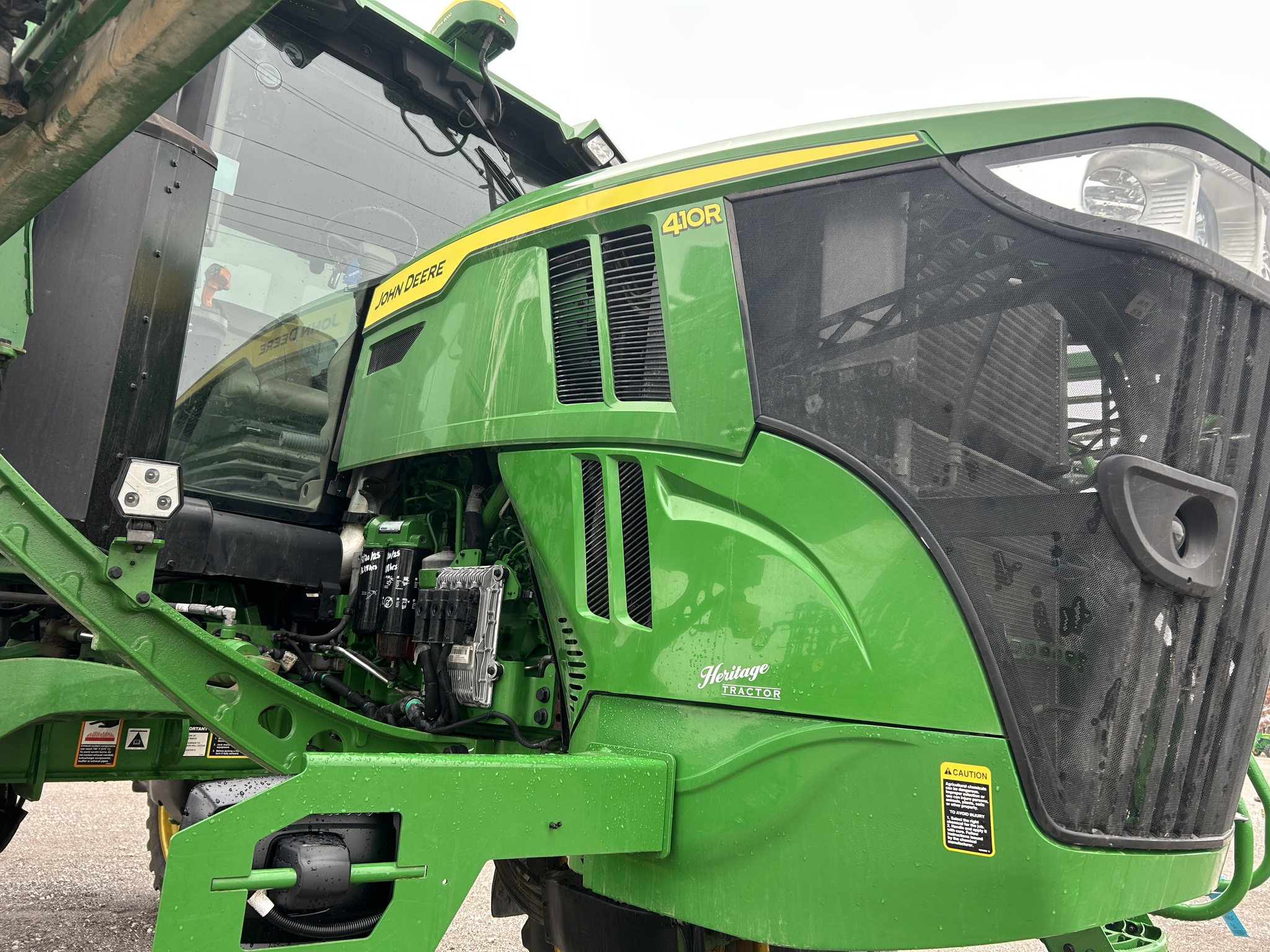  2022 John Deere 410R at Heritage Tractor in Carthage, IL