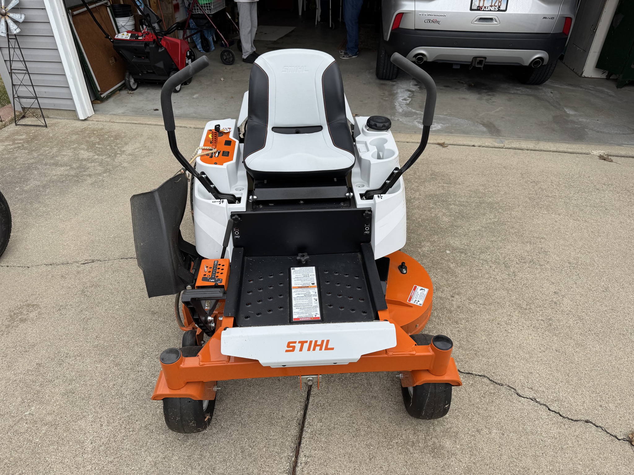  2024 STIHL RZ 142.0 at Heritage Tractor in Dixon, IL
