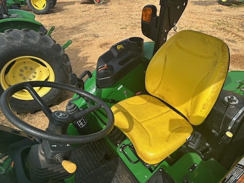 2021 John Deere 5055E Photo 6