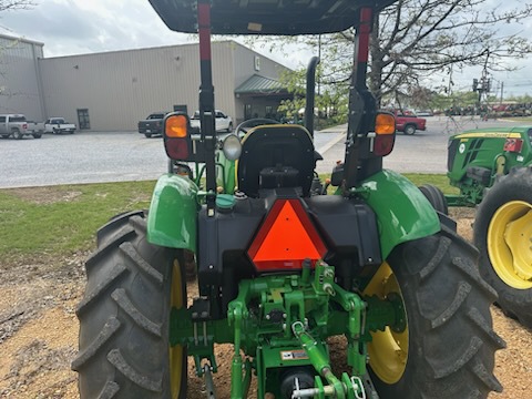 2021 John Deere 5055E Photo 4