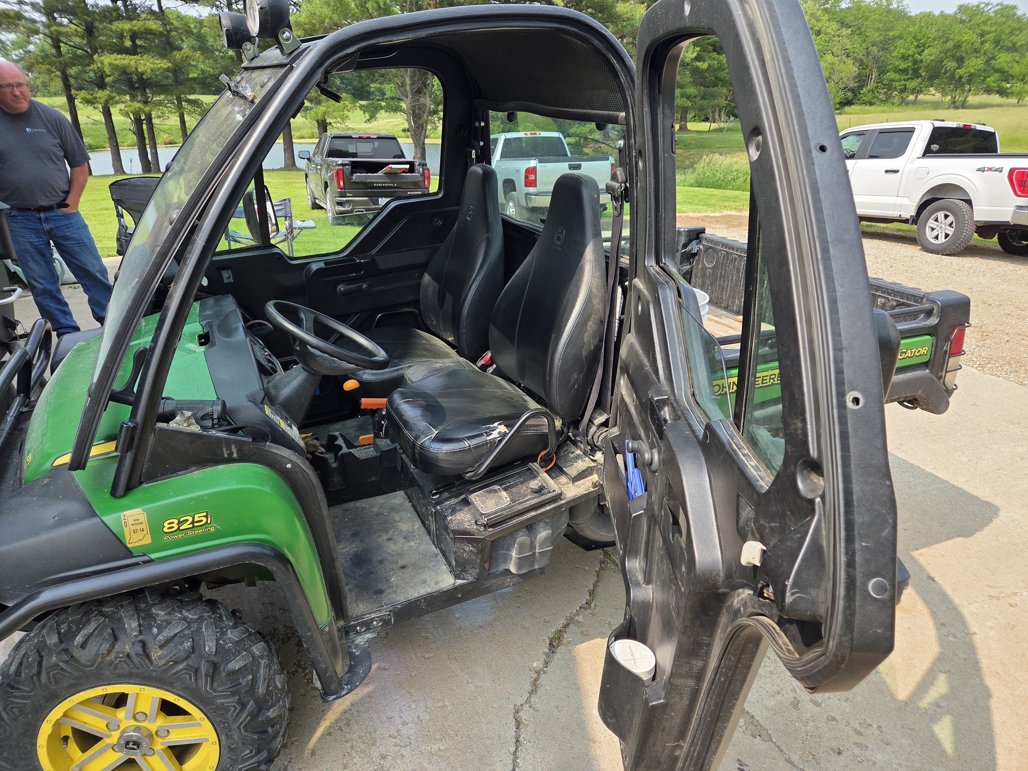  2015 John Deere XUV 825I GREEN at Heritage Tractor in Lacon, IL