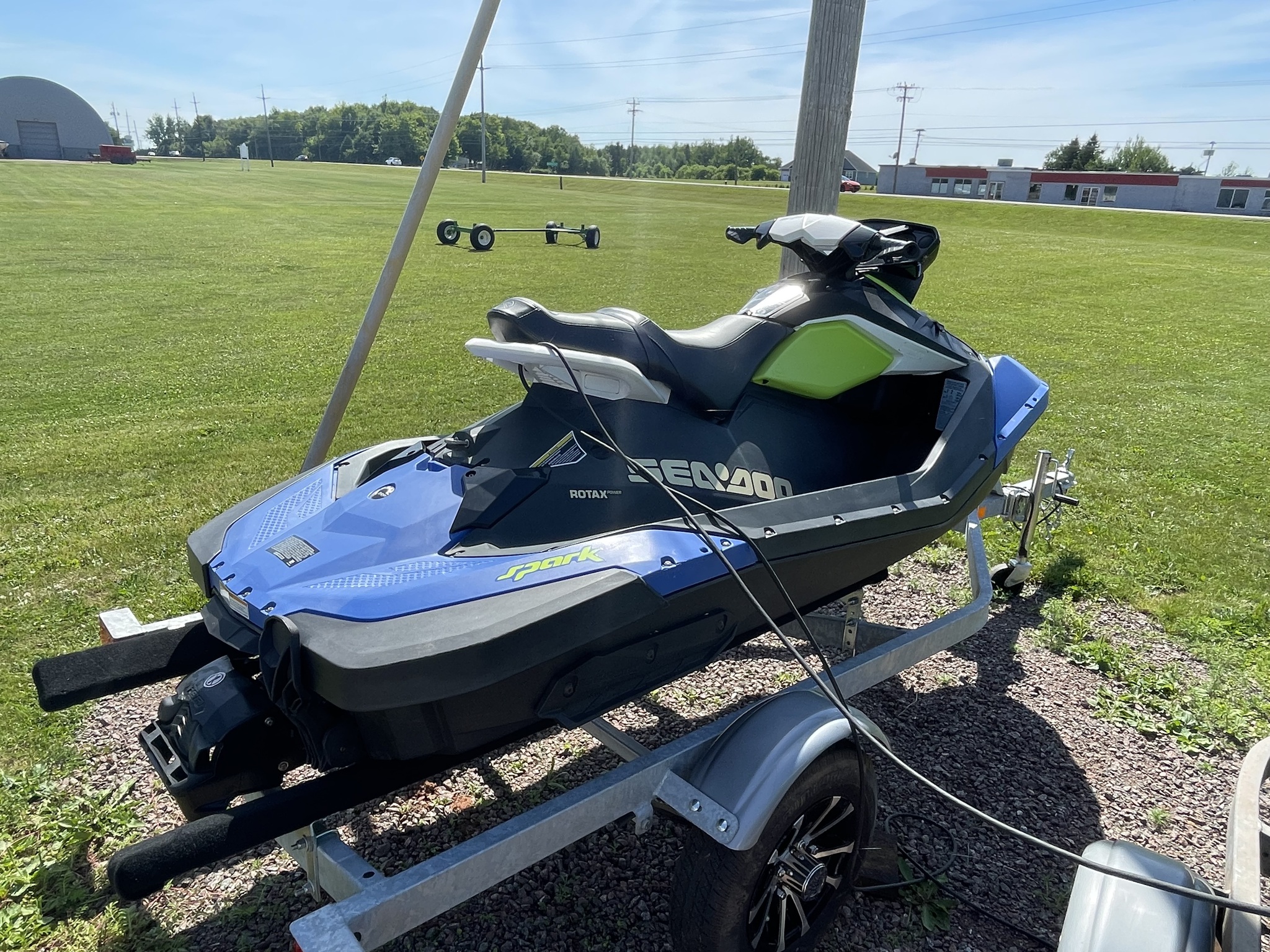 2021 Seadoo Spark 2up 90 with iBR and Convenience Image 4