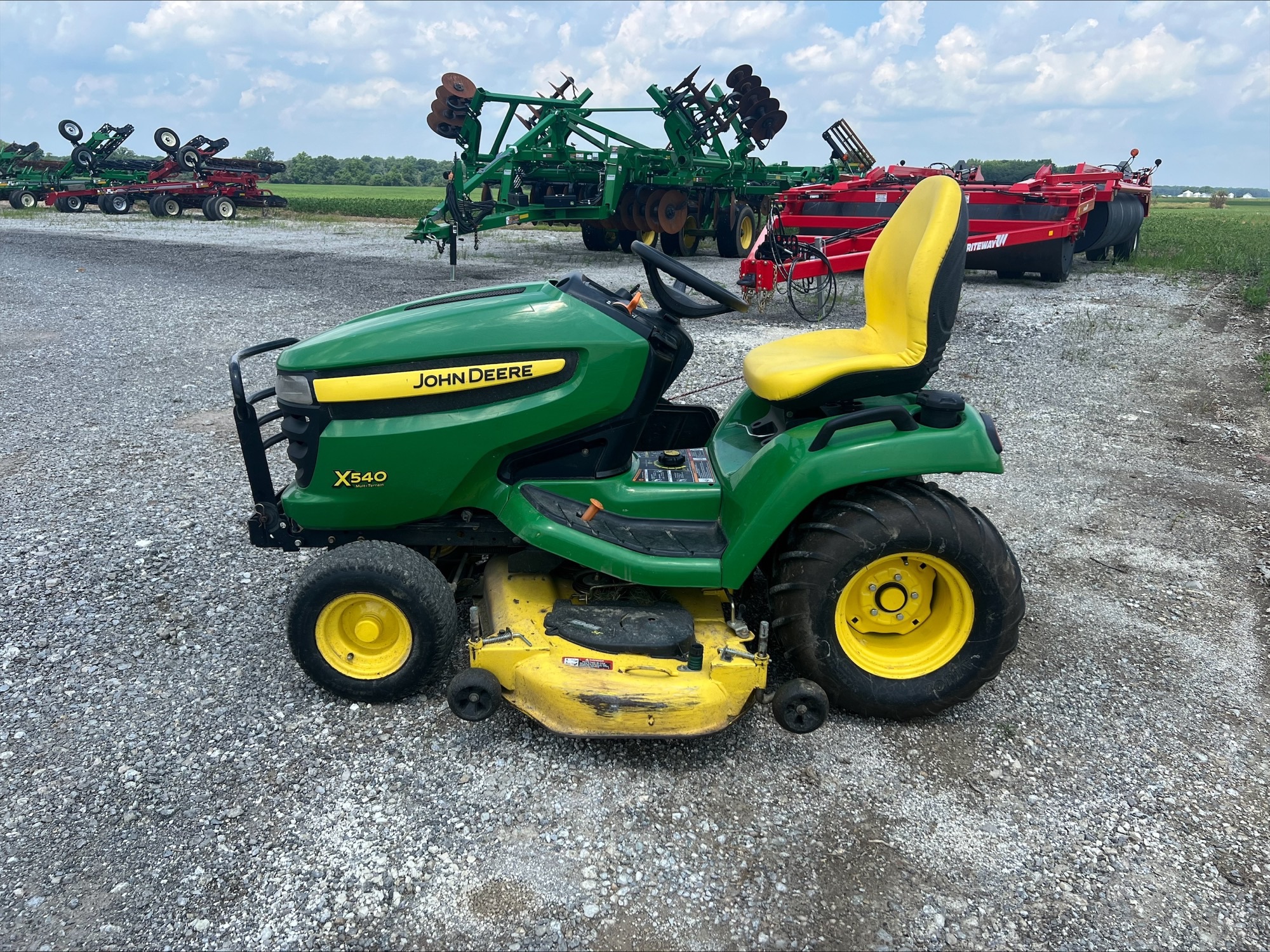 2011 John Deere X540 Image 3