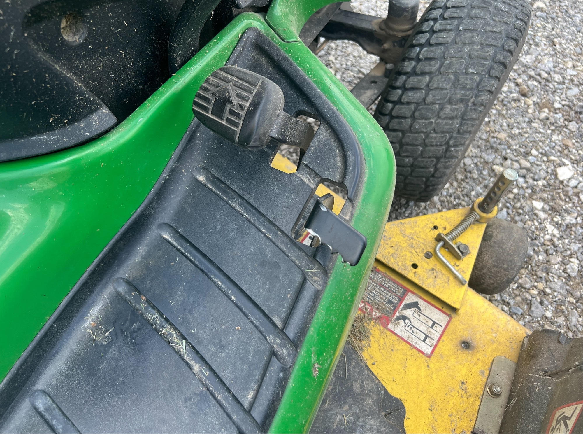 2011 John Deere X540 Image 10