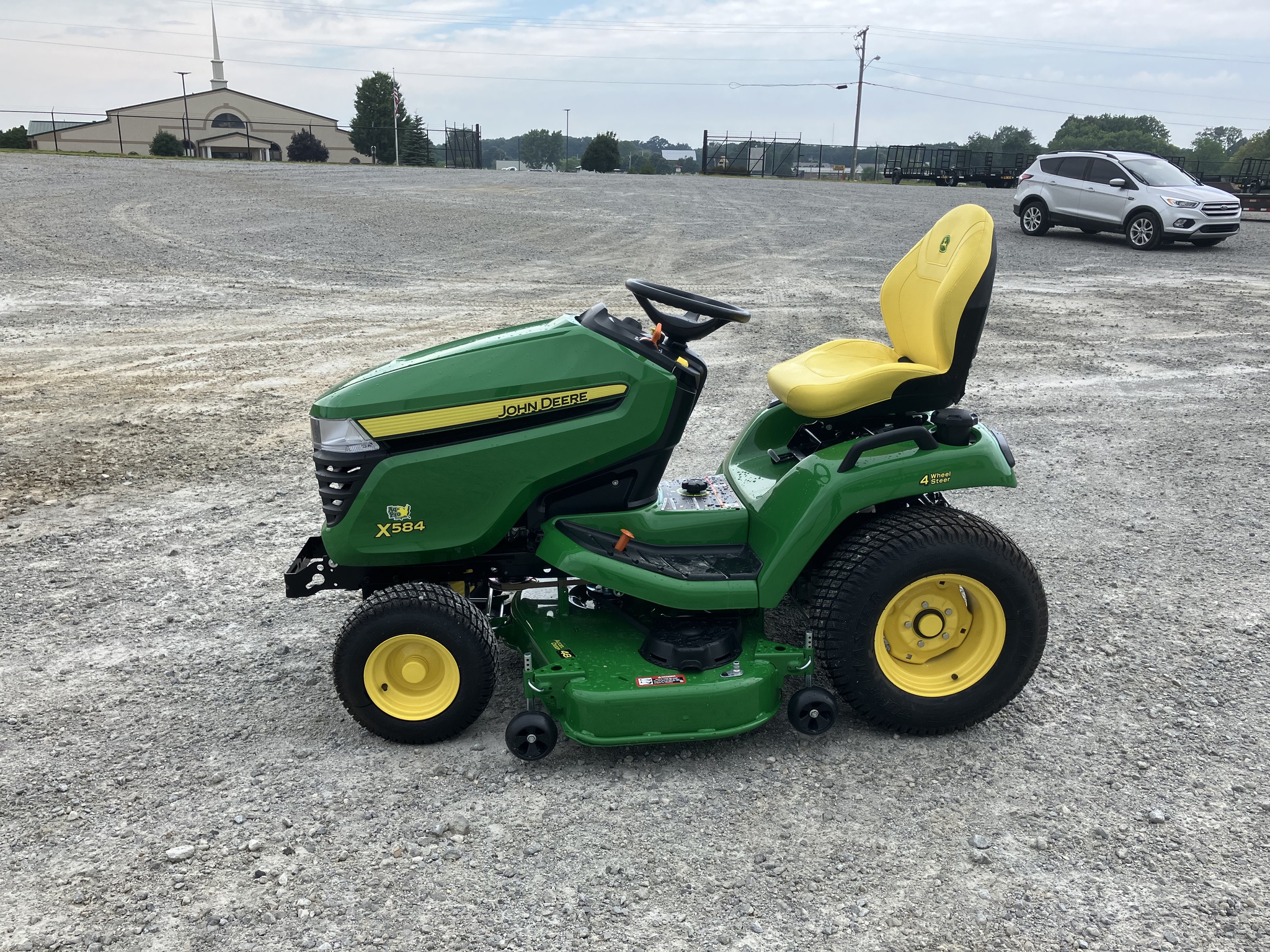 2025 John Deere X584 Image 4