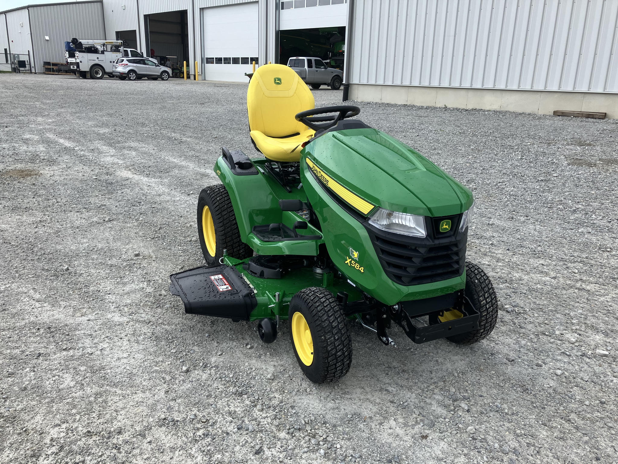 2025 John Deere X584 Image 2