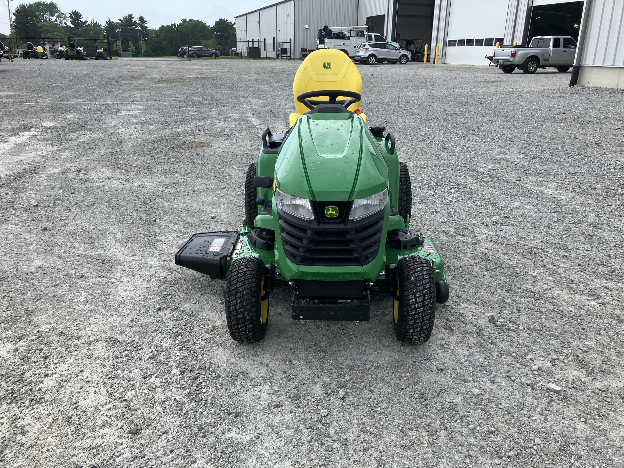 2025 John Deere X584 Image 3