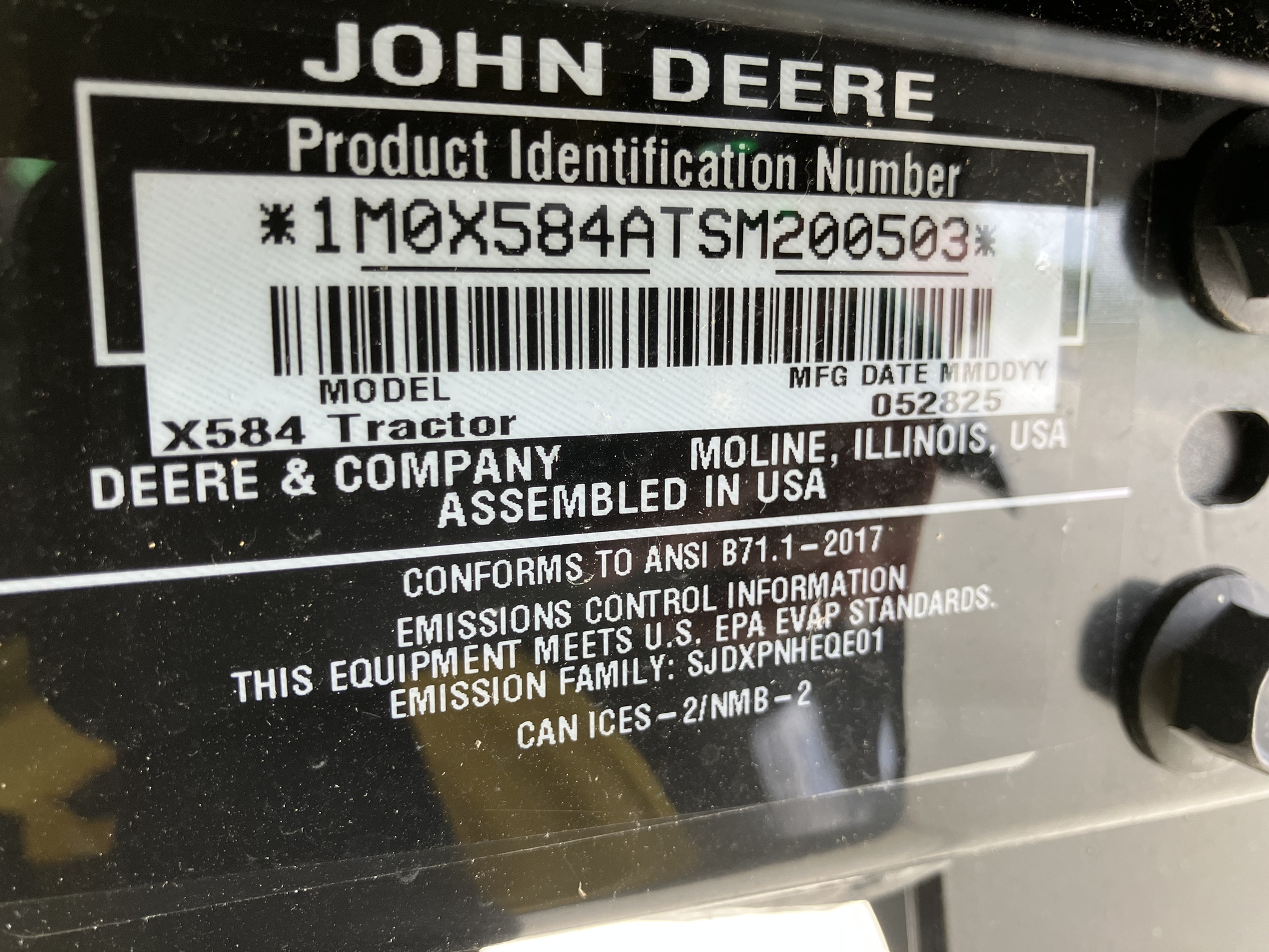 2025 John Deere X584 Image 10