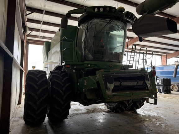 Photo of 2023 John Deere S780