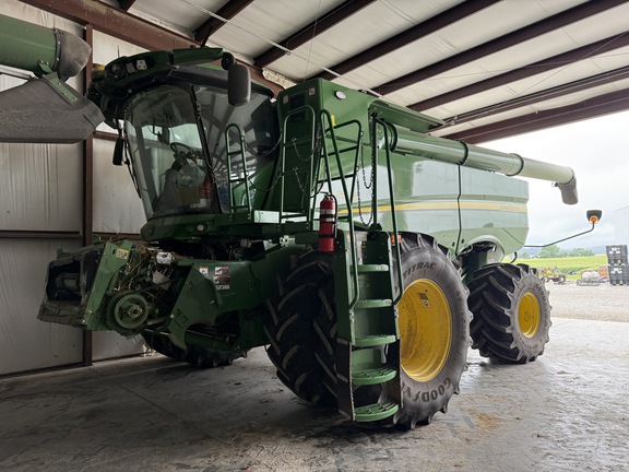 Photo of 2023 John Deere S780