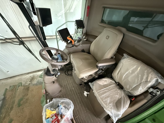 Photo of 2023 John Deere S780