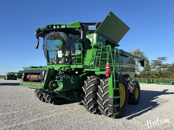 Photo of 2023 John Deere S780