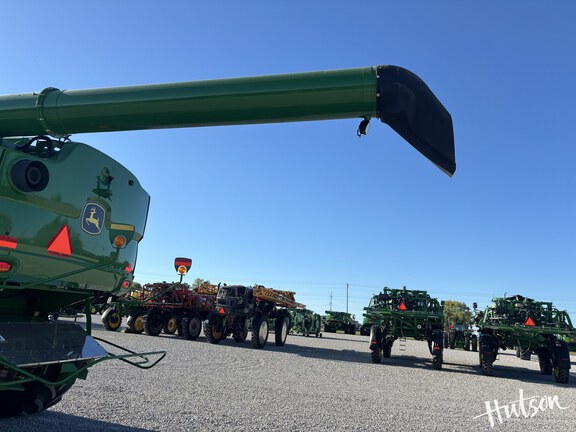 Photo of 2023 John Deere S780