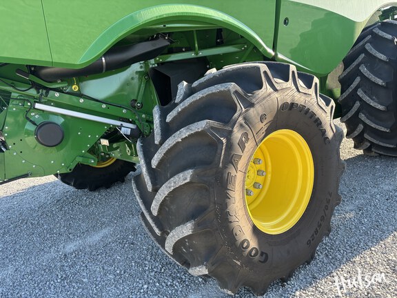Photo of 2023 John Deere S780
