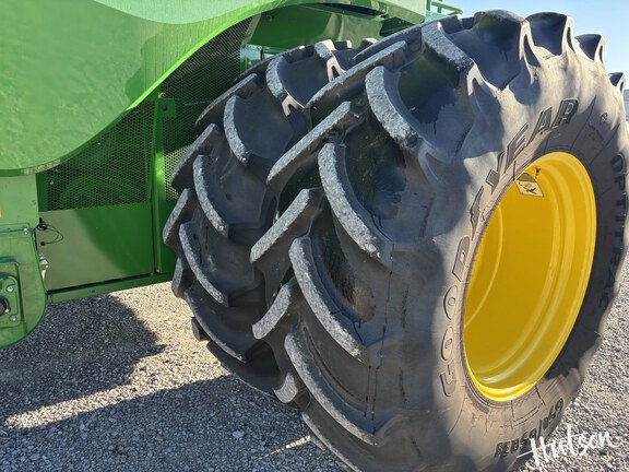 Photo of 2023 John Deere S780