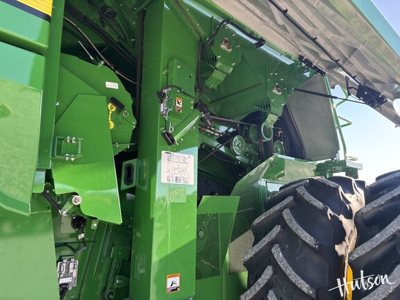 Photo of 2023 John Deere S780