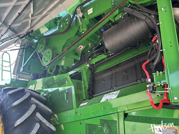 Photo of 2023 John Deere S780