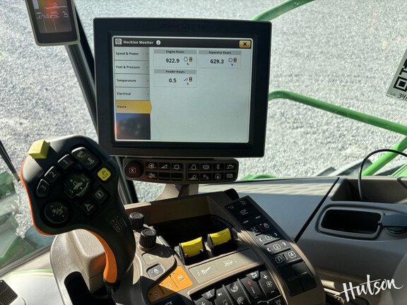 Photo of 2023 John Deere S780