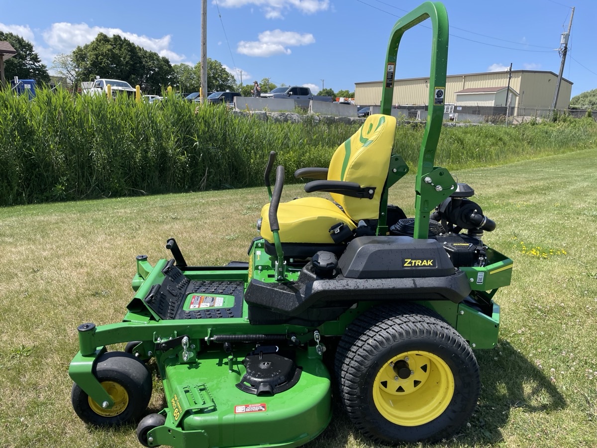 2024 John Deere Z760R Image 2