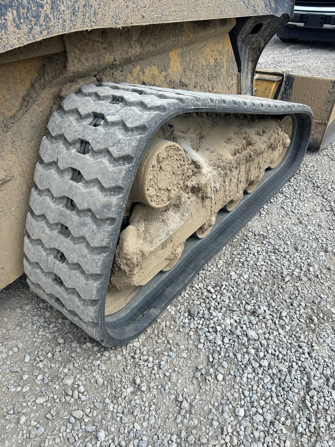 2020 John Deere 325G Image 9