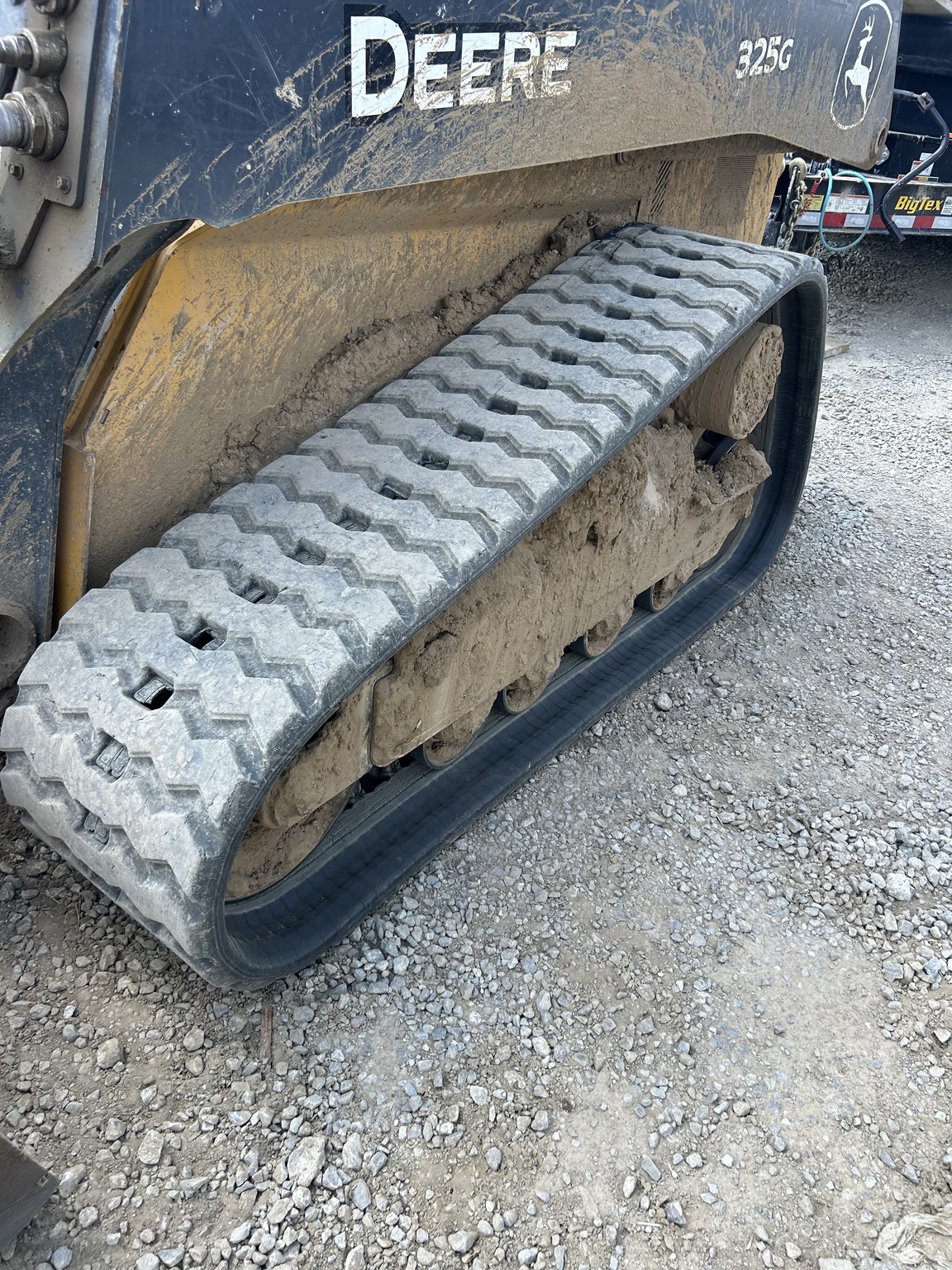 2020 John Deere 325G Image 12