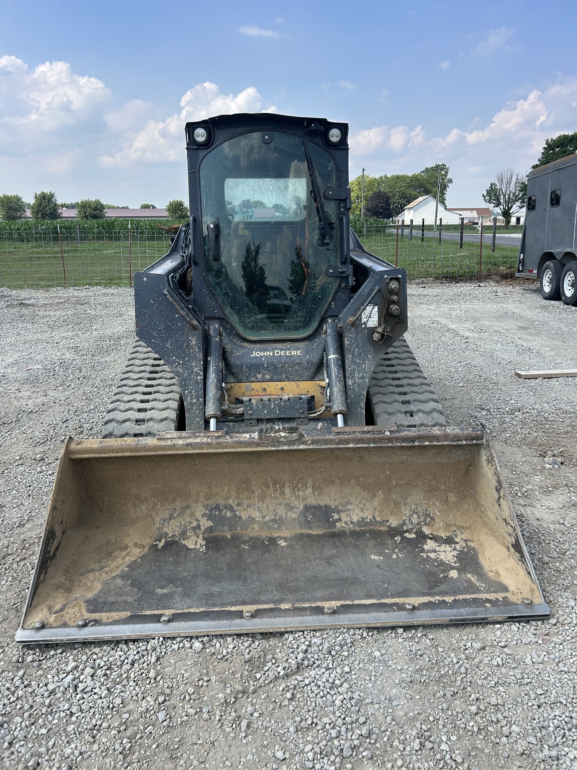 2020 John Deere 325G Image 2