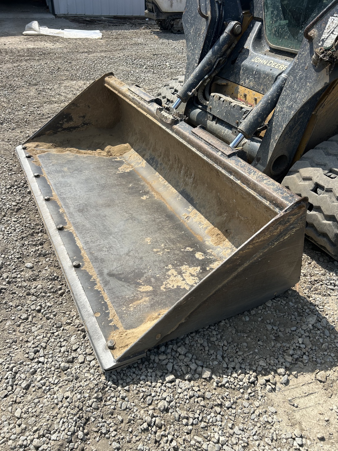 2020 John Deere 325G Image 18