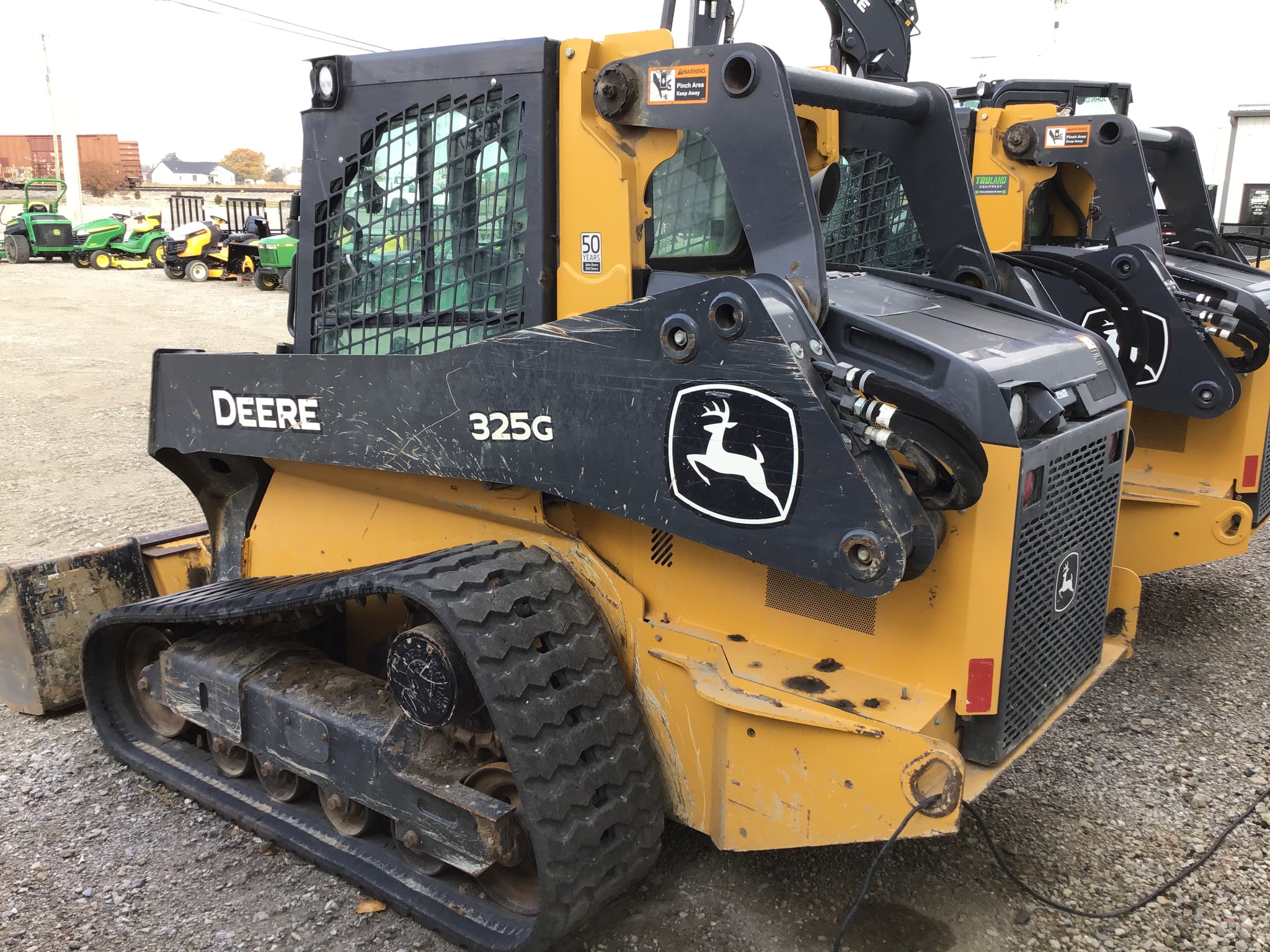 2020 John Deere 325G Image 5