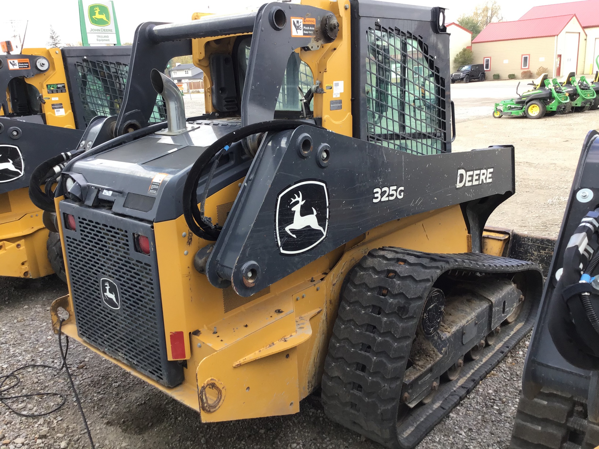 2020 John Deere 325G Image 7